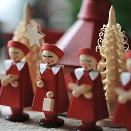 【xmas限定販売】 ザイフェン教会と聖歌隊 赤