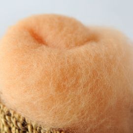 ヴォルマヌファクトゥアフィルゲス Woll-Manufaktur Filges 草木染め羊毛 メルヘンウール単色 03サーモン