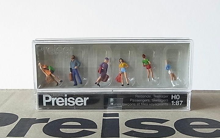 Preiser/プライザー 10123 HO 1/87 若い乗客
