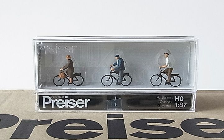 Preiser/プライザー 10333 HO 1/87 自転車に乗っている人