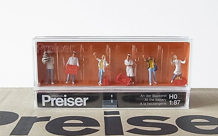 Preiser/プライザー 10377 HO 1/87 パン屋にて