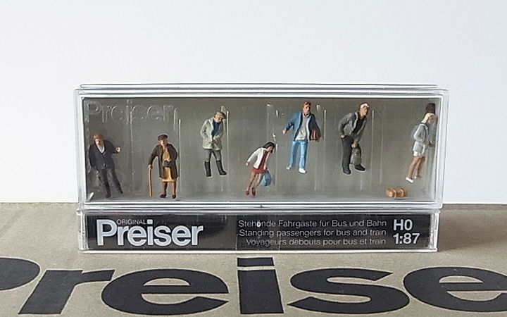 Preiser/プライザー 10400 HO 1/87 立っている乗客（バス・列車用）