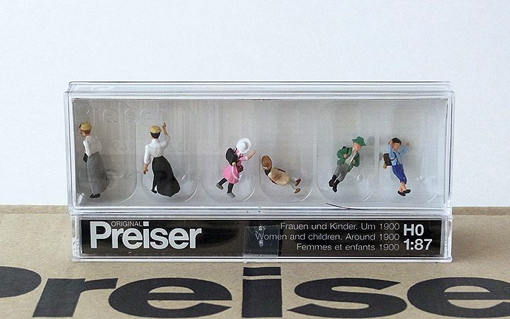 Preiser/プライザー 12194 HO 1/87 1900年頃の女性と子ども
