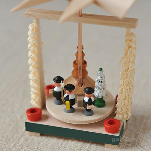 【xmas限定販売】 ミニピラミッド 教会と聖歌隊 074079