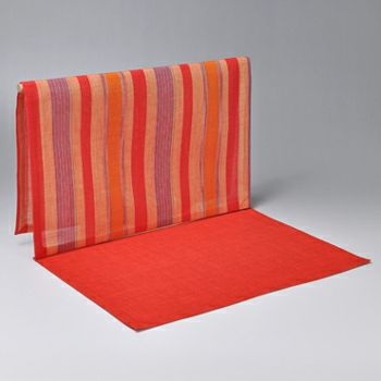 小黒三郎 雛人形垂幕もうせんセット中（赤）