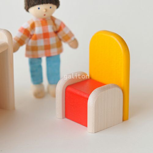 リュルケ Ruelke 木製ドールハウス家具 子供用椅子