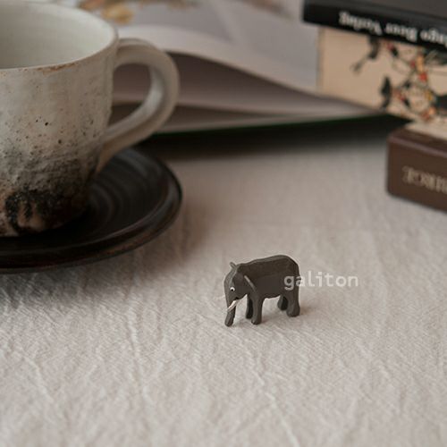 クリスティアンヴェルナー Christian Werner ぞうの子（小）