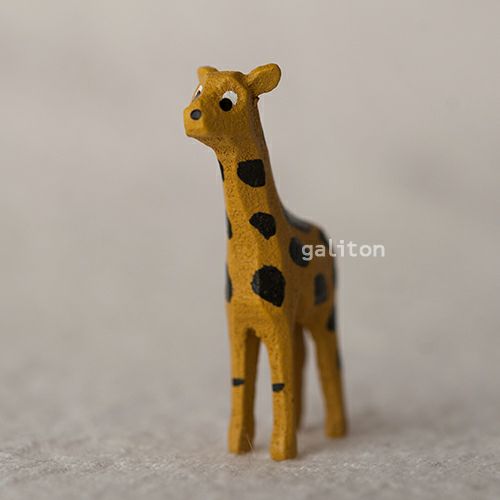 クリスティアンヴェルナー Christian Werner きりんの子（小）