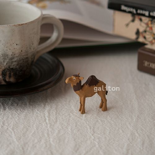 クリスティアンヴェルナー Christian Werner らくだ（小）