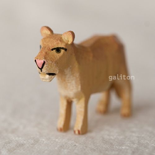 クリスティアンヴェルナー Christian Werner ライオン メス（小）