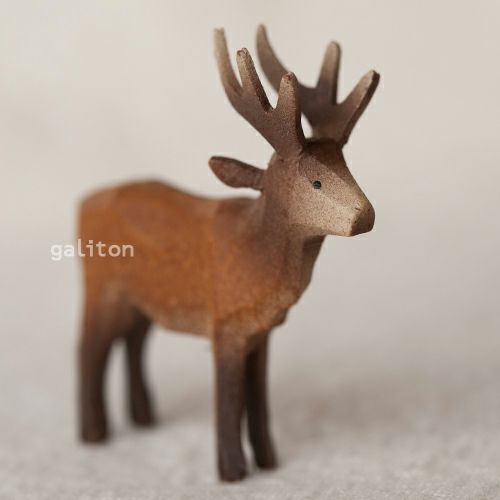 クリスティアンヴェルナー Christian Werner アカシカ オス（小）