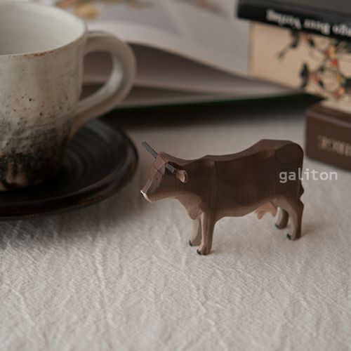 クリスティアンヴェルナー Christian Werner ウシ 茶 メス（大）