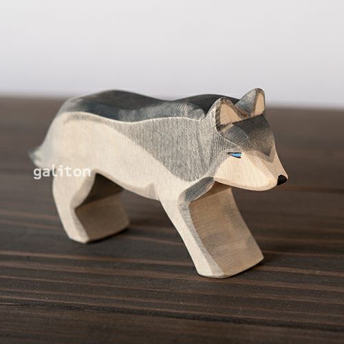 オストハイマー Ostheimer オオカミ 歩き