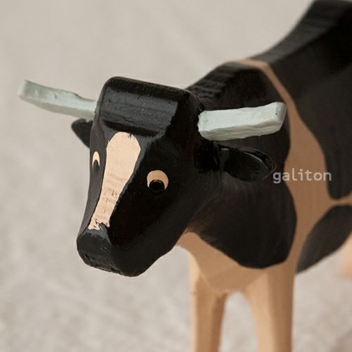 クリスティアンヴェルナー Christian Werner ウシ 黒ブチ オス（大）