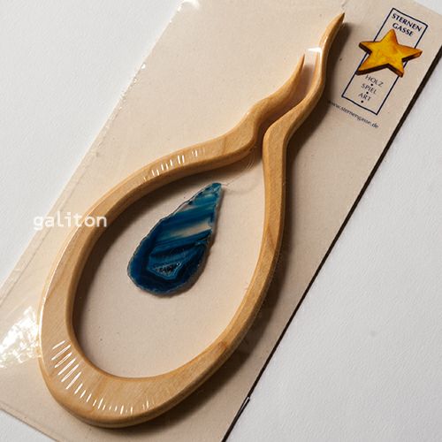 シュテルネンガッセ Sternengasse 窓飾り FEUER（炎）