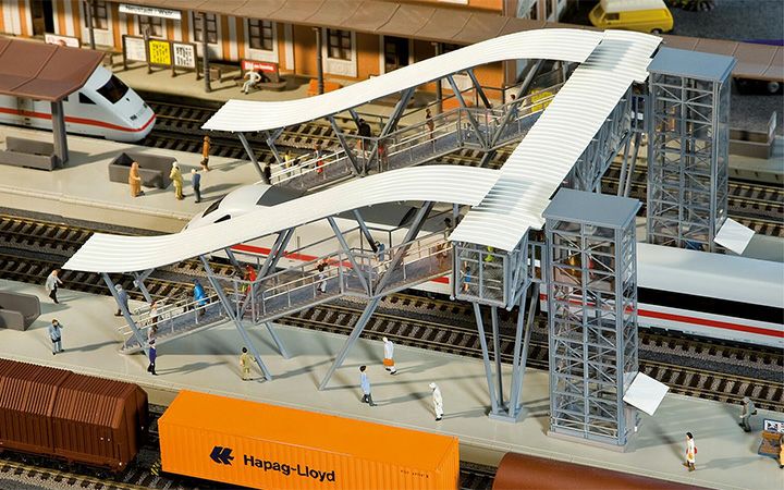 FALLER/ファーラー 120110 ノイシュタット/ヴァインシュトラーセ プラットホーム橋　HOゲージ