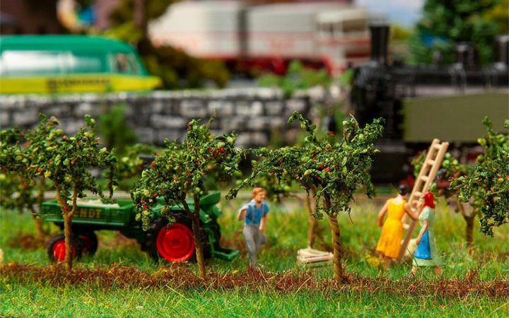 FALLER/ファーラー 181359 小さなリンゴの木10本セット