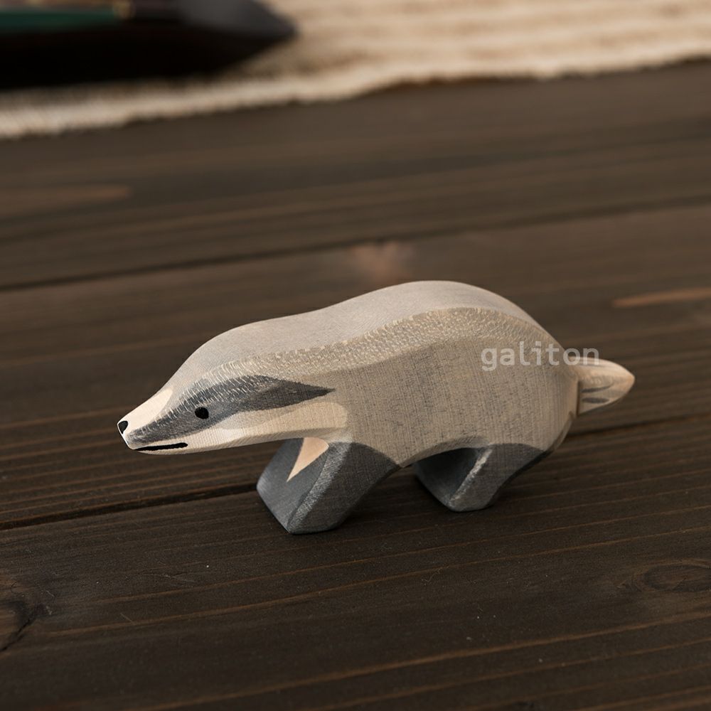 オストハイマー Ostheimer あなぐま 前向き