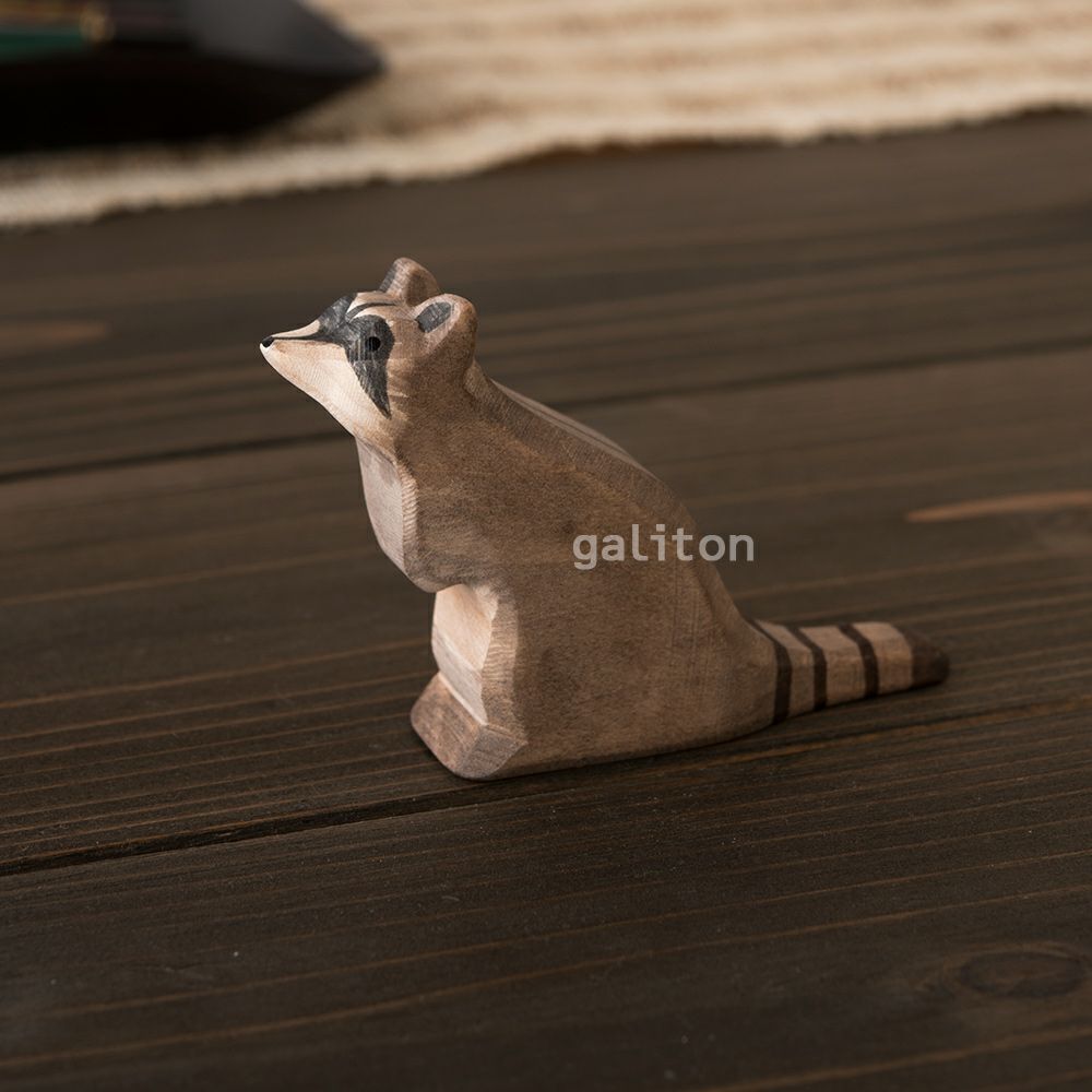 オストハイマー Ostheimer アライグマ 立ち