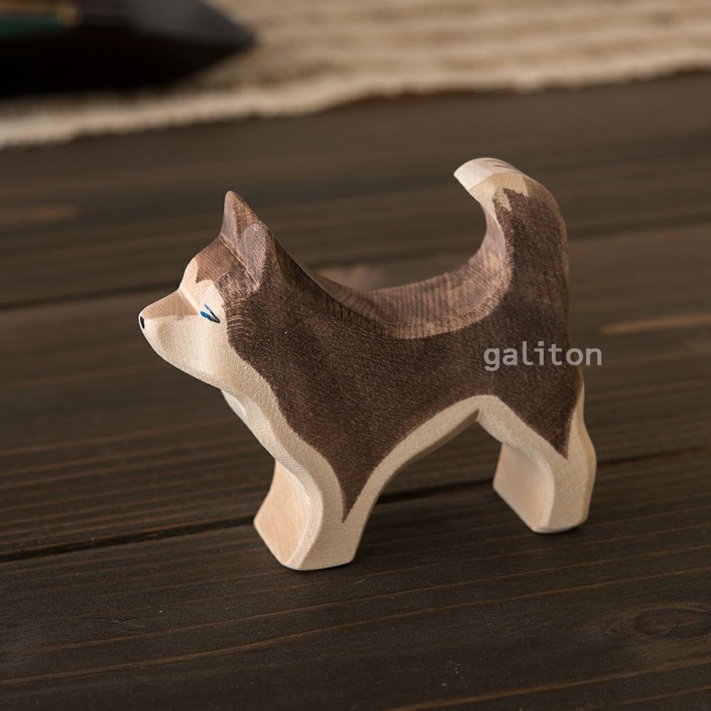 オストハイマー Ostheimer そり犬 茶 立ち